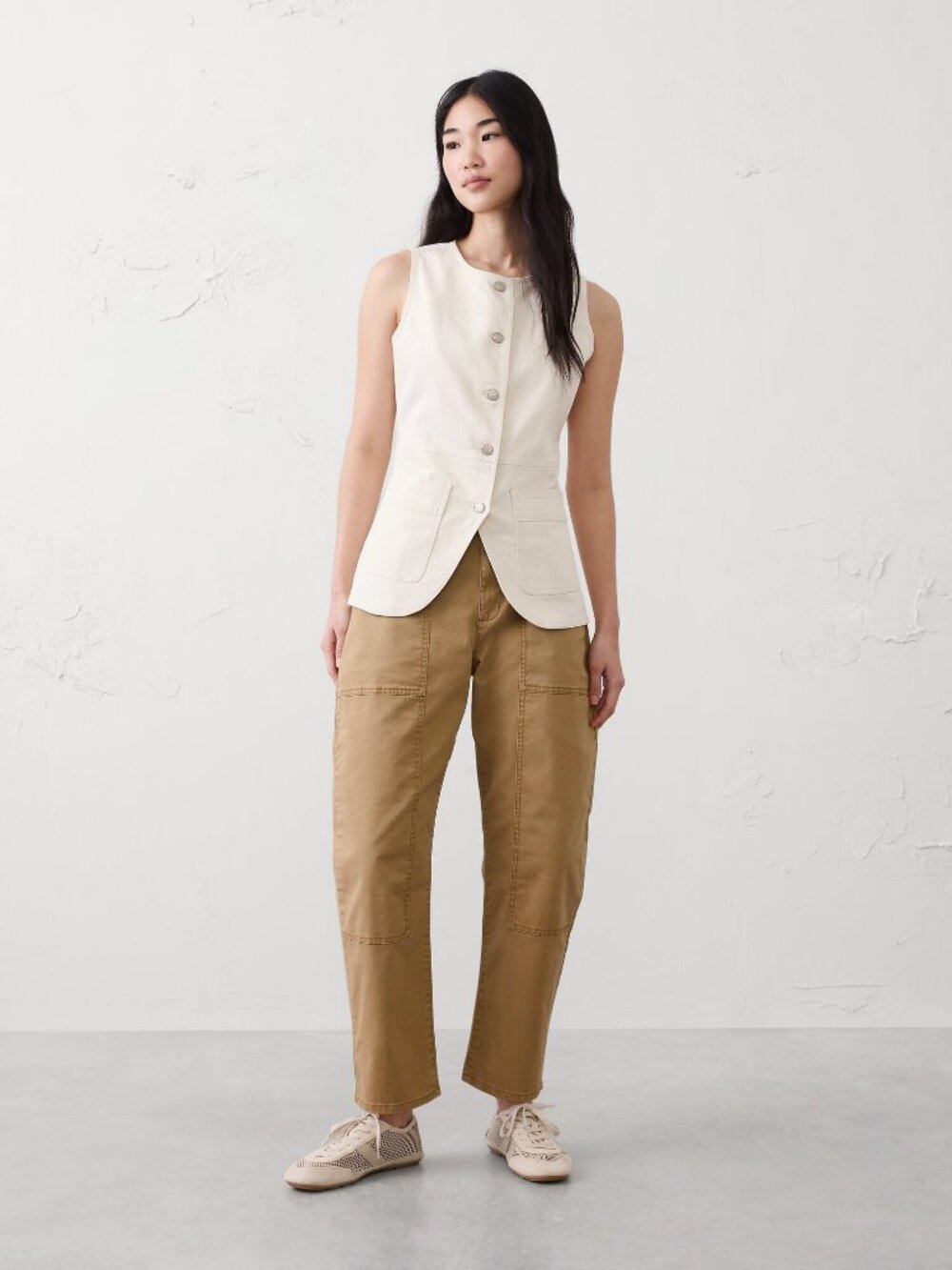 Banana Republic Spring 2026 Barrel-Leg Mid-Rise Utility Pant in Tan Size 12